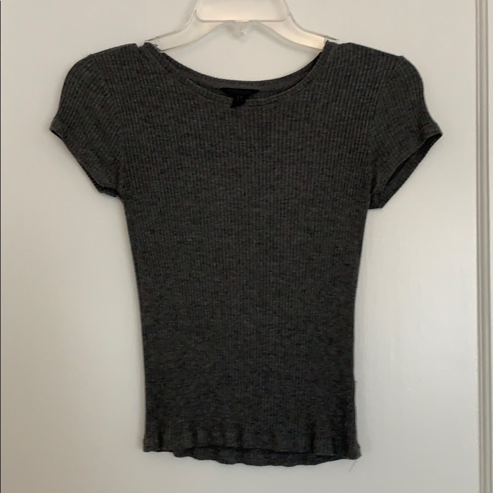 - dark grey ribbed tee